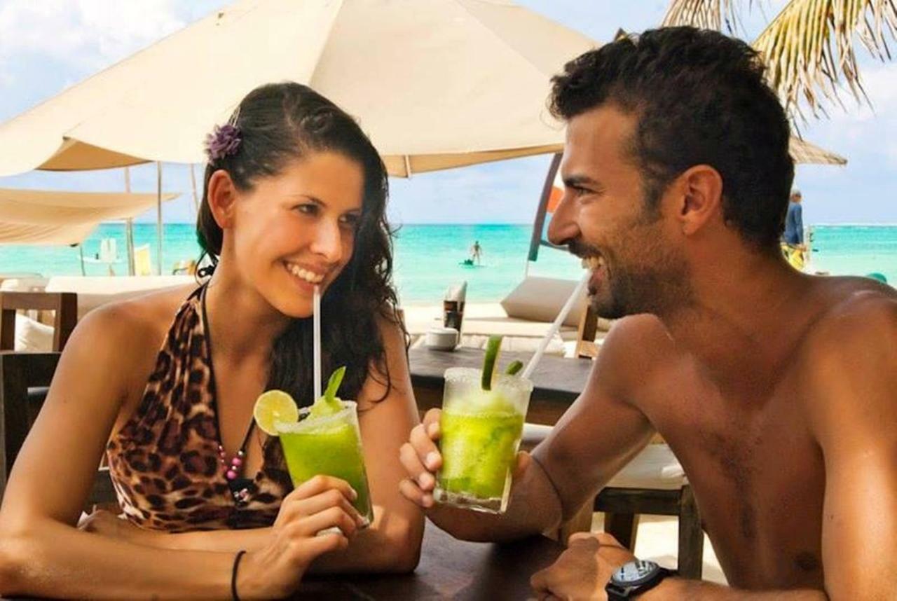 Guacamundo Beach Hostel 5Th. Ave 普拉亚卡门 外观 照片